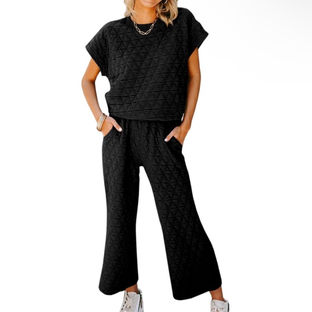 Amazon Black Quilted Set